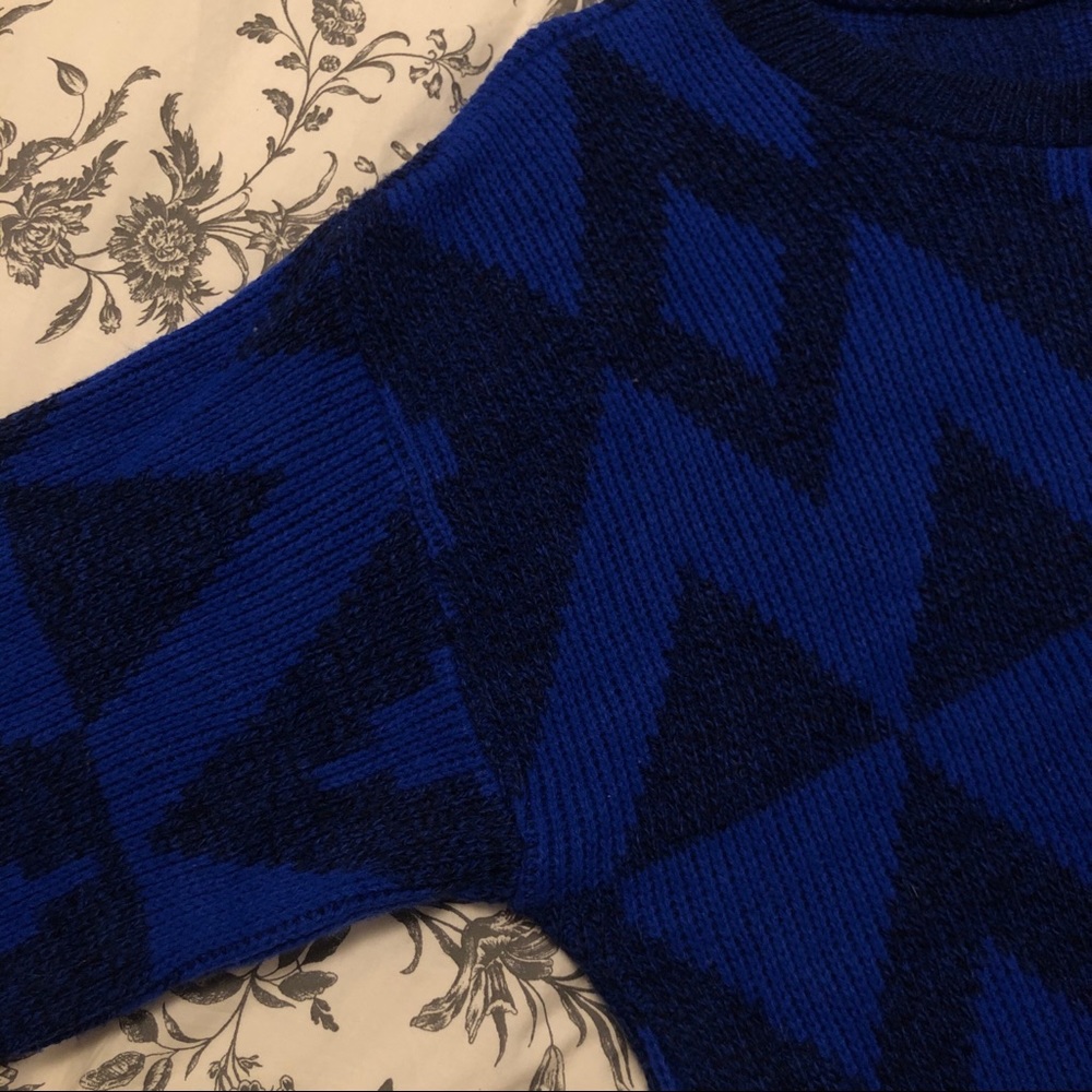 Retro Blue Patterned Sweater - Picture 2 of 3